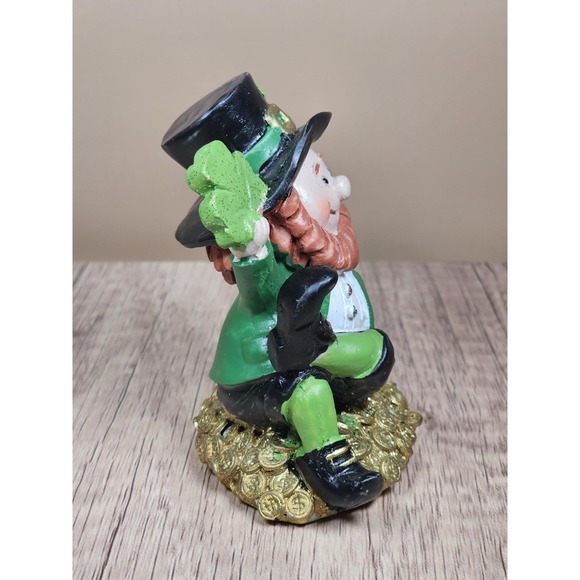 Vintage St Patrick's Day Leprechaun Figurine 4"x3" - Picture 5 of 9